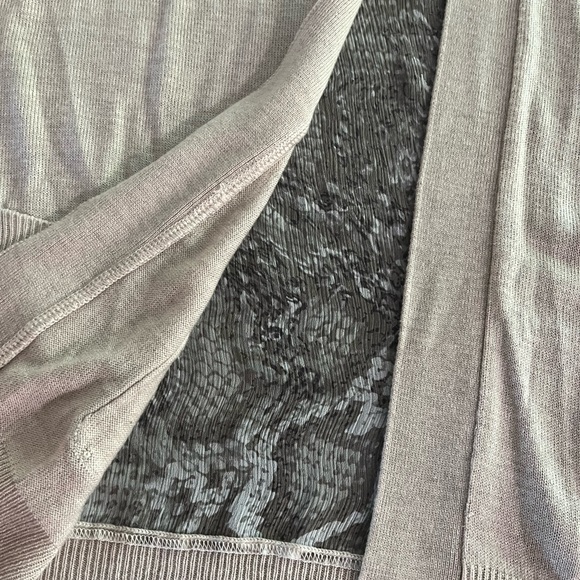 89th & Madison Cardigan natural color with snake print back Size Small - Picture 2 of 13